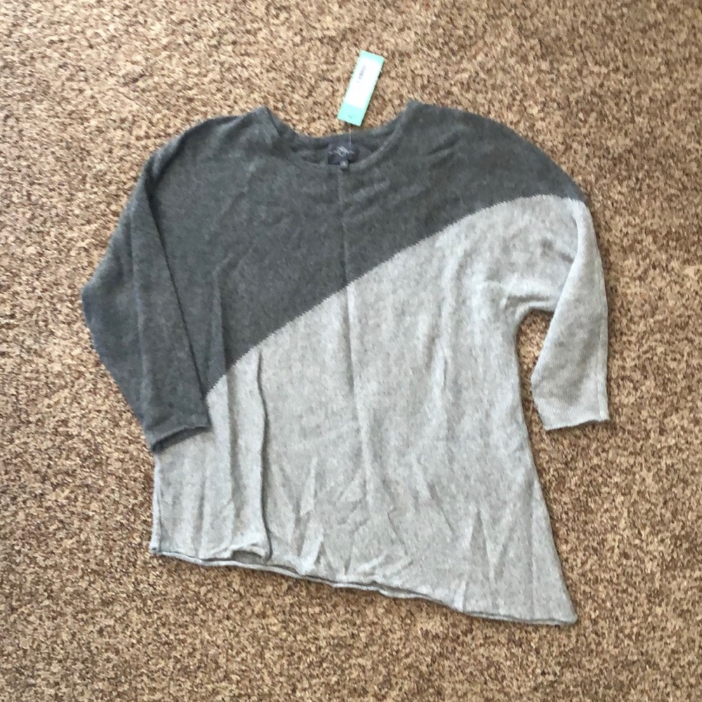 NWT two tone sweater